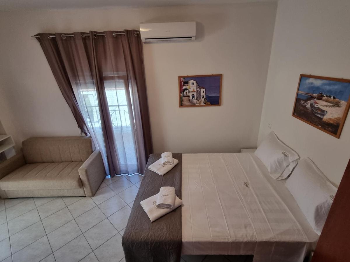 Premium Suites Ofrínion Buitenkant foto