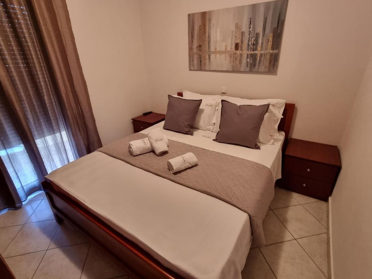 Premium Suites Ofrínion Buitenkant foto