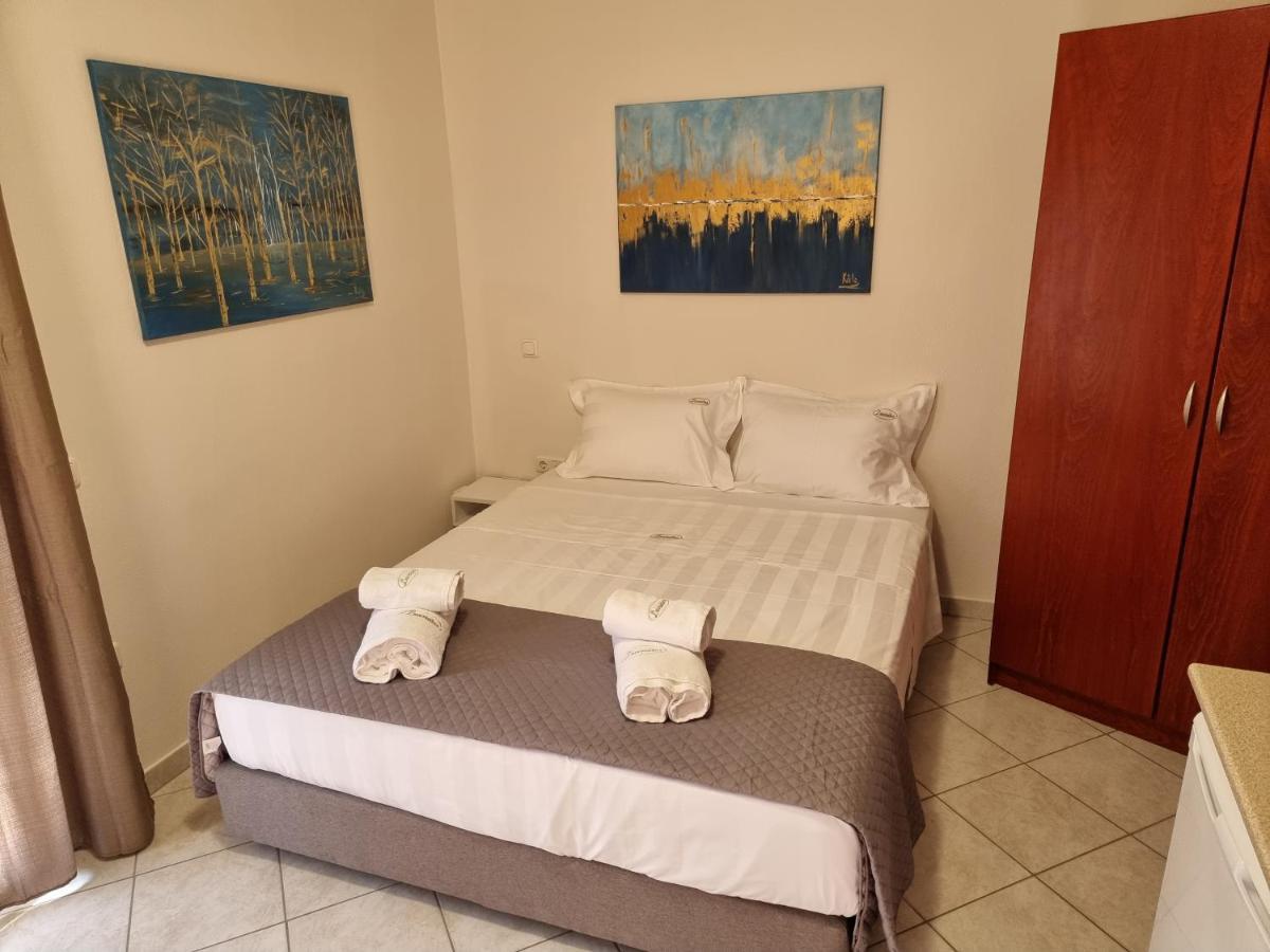 Premium Suites Ofrínion Buitenkant foto