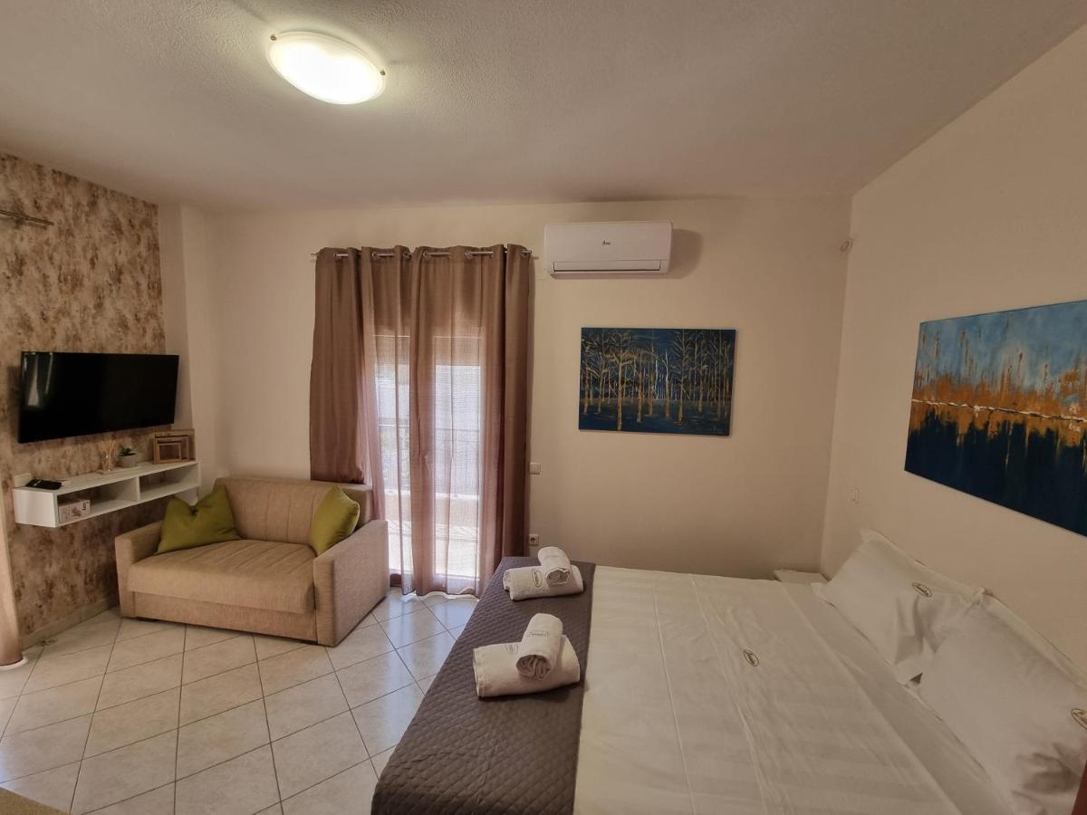 Premium Suites Ofrínion Buitenkant foto