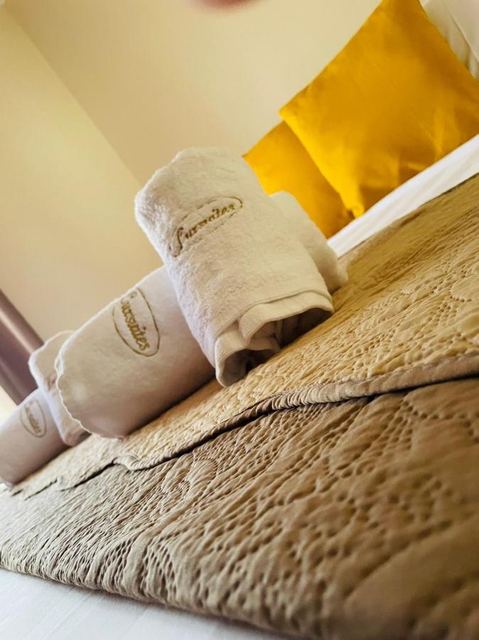 Premium Suites Ofrínion Buitenkant foto