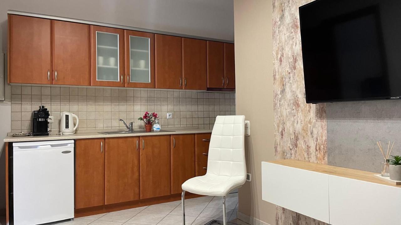 Premium Suites Ofrínion Buitenkant foto
