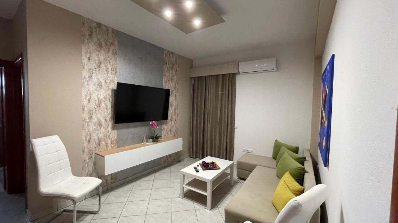 Premium Suites Ofrínion Buitenkant foto