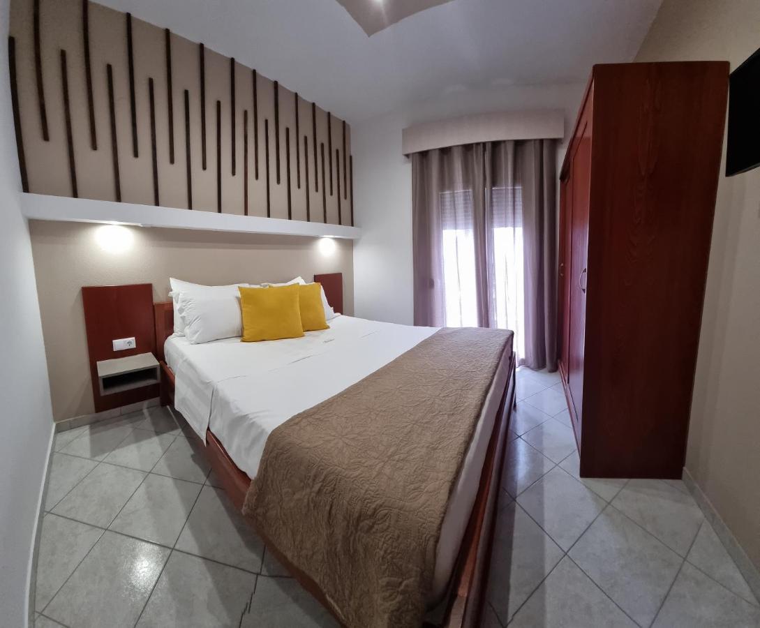 Premium Suites Ofrínion Buitenkant foto