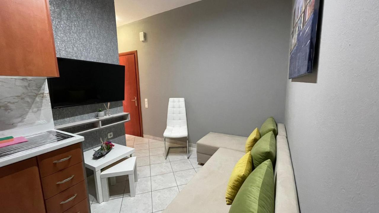 Premium Suites Ofrínion Buitenkant foto