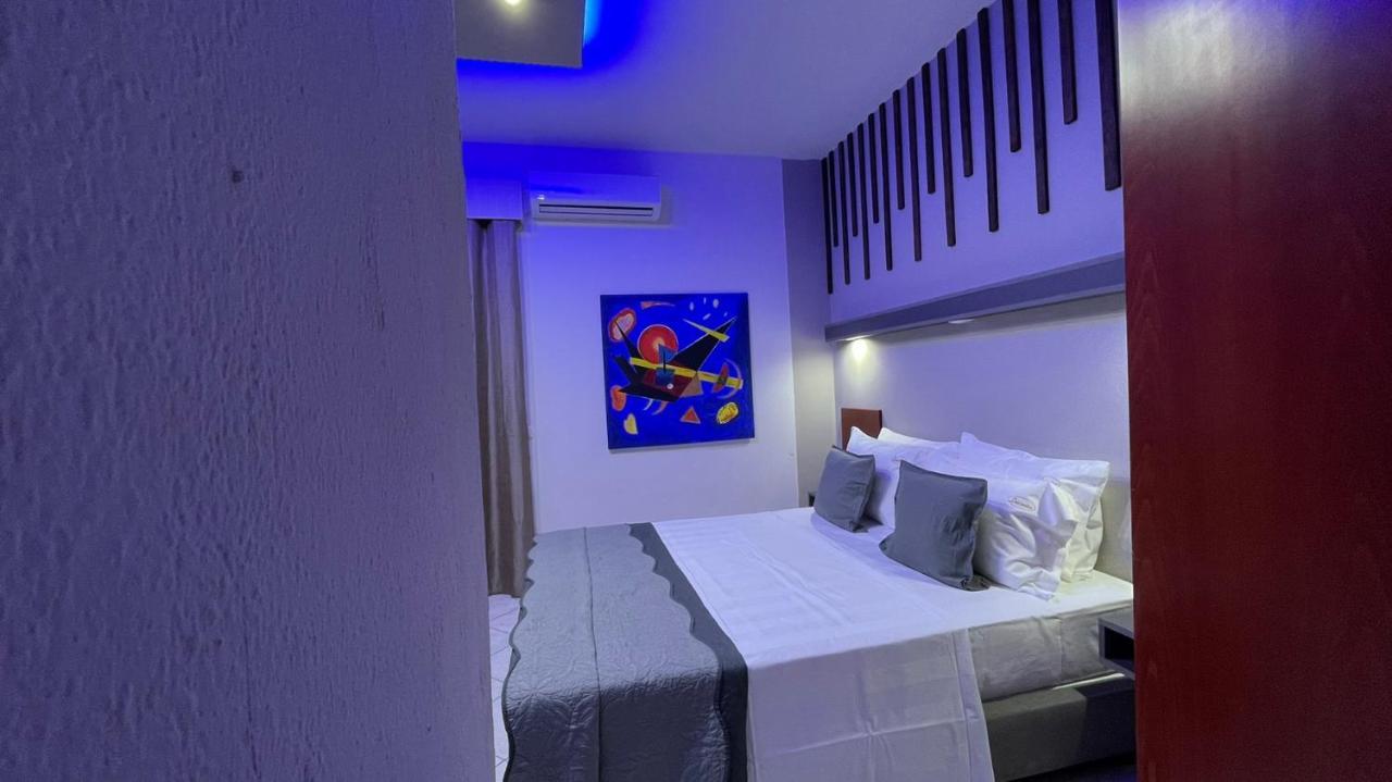 Premium Suites Ofrínion Buitenkant foto