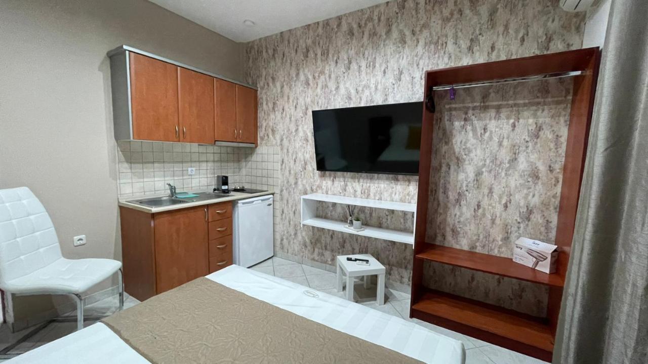 Premium Suites Ofrínion Buitenkant foto