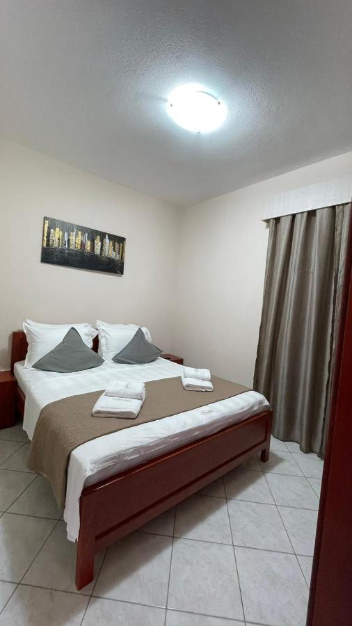 Premium Suites Ofrínion Buitenkant foto