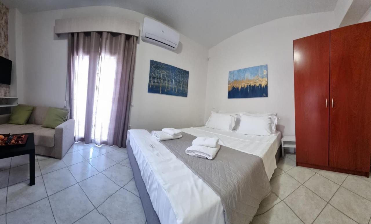 Premium Suites Ofrínion Buitenkant foto